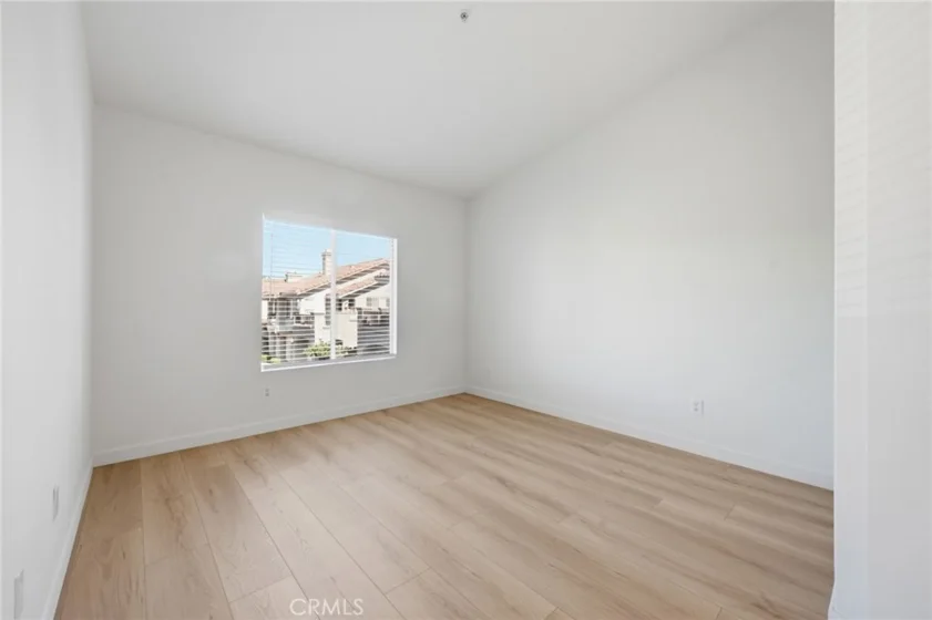 157 California Court photo 13