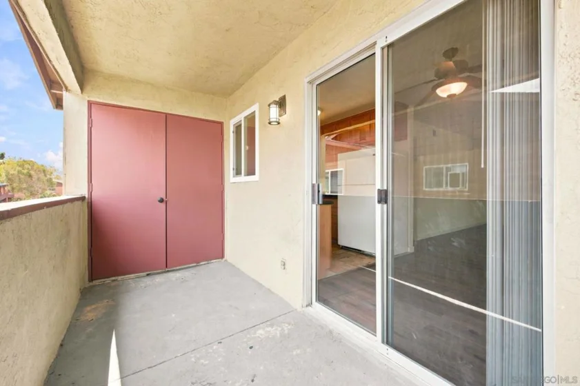 521 Calle Montecito #110 photo 29