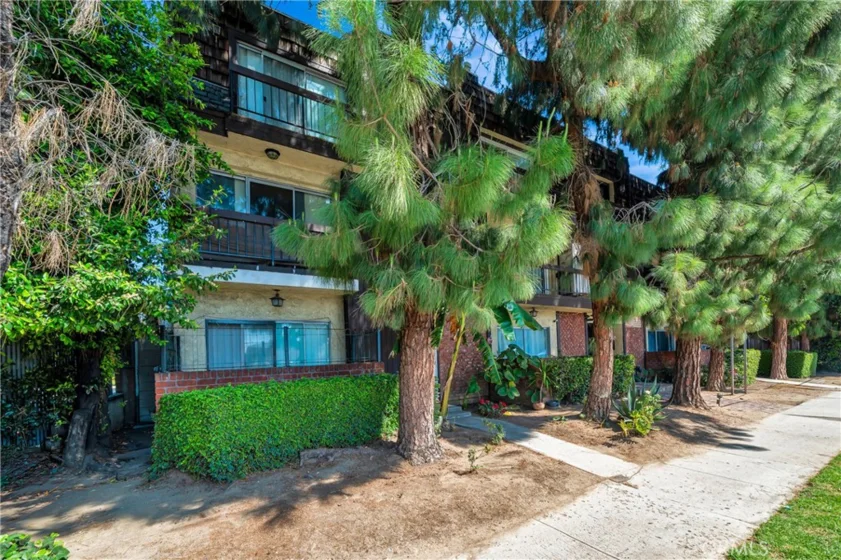 21219 Roscoe Boulevard #111 photo 1