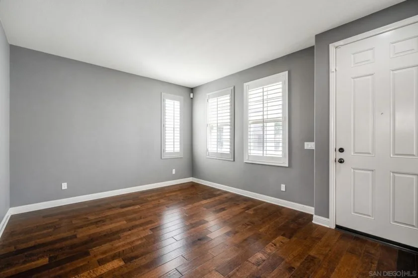 31878 Red Pine photo 3