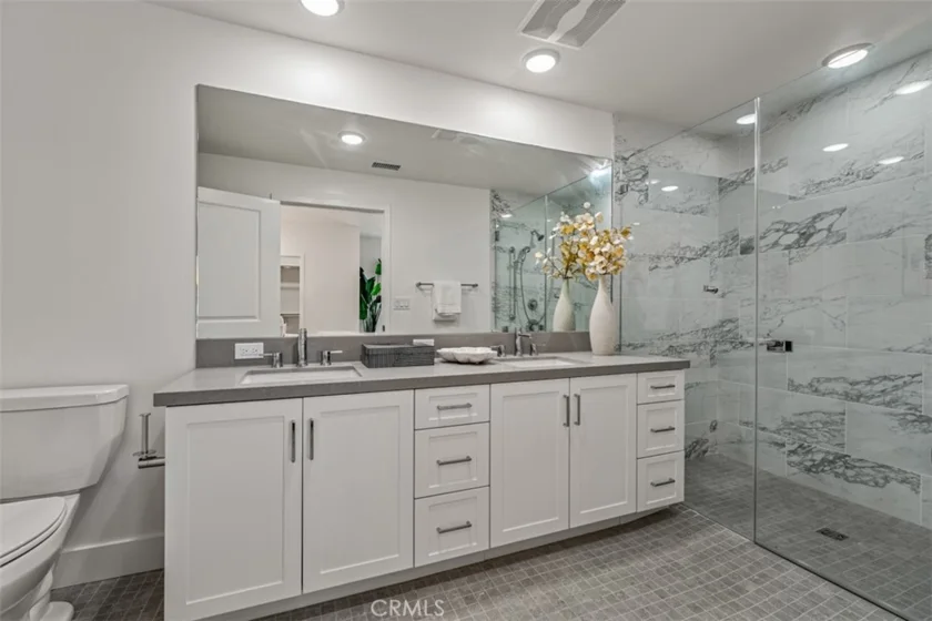 24722 Del Prado #302 photo 23