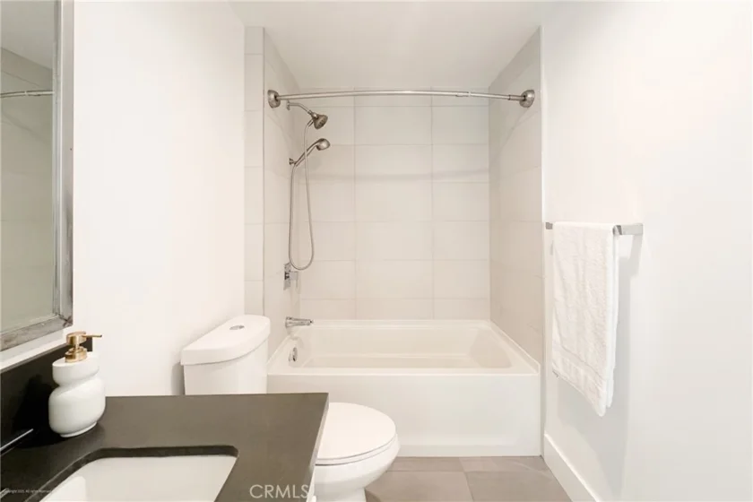 1101 S Harvard Boulevard #506 photo 15