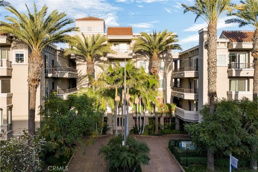 4060 Glencoe Avenue #204 photo 1