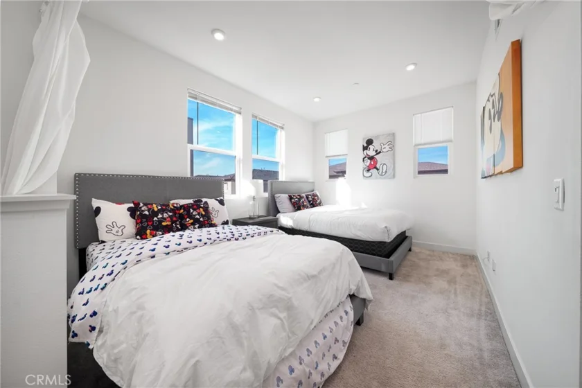 1602 W Bushell photo 19