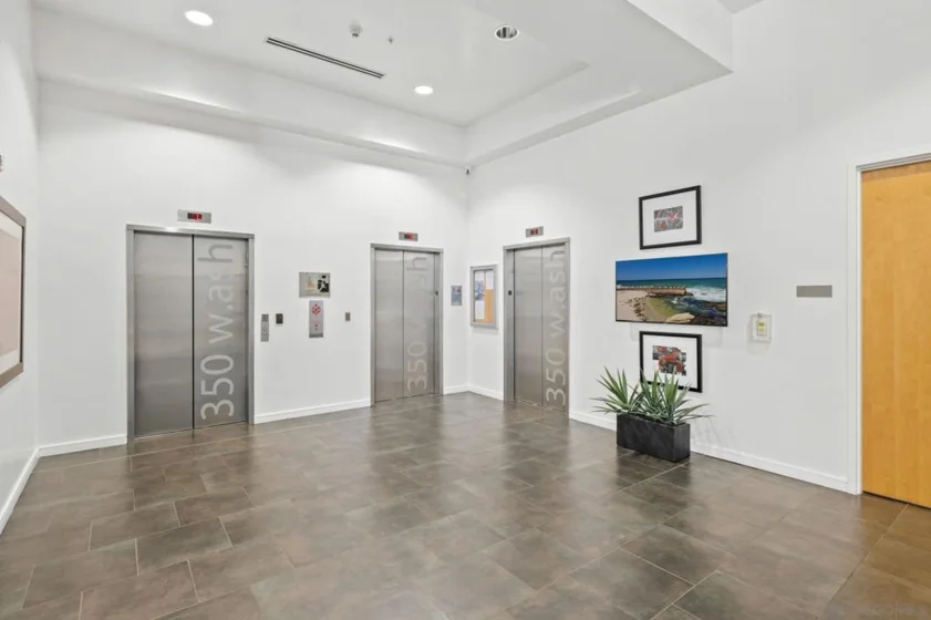 350 W Ash Street #809 photo 33
