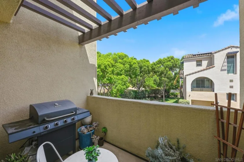 2958 Escala Circle photo 14