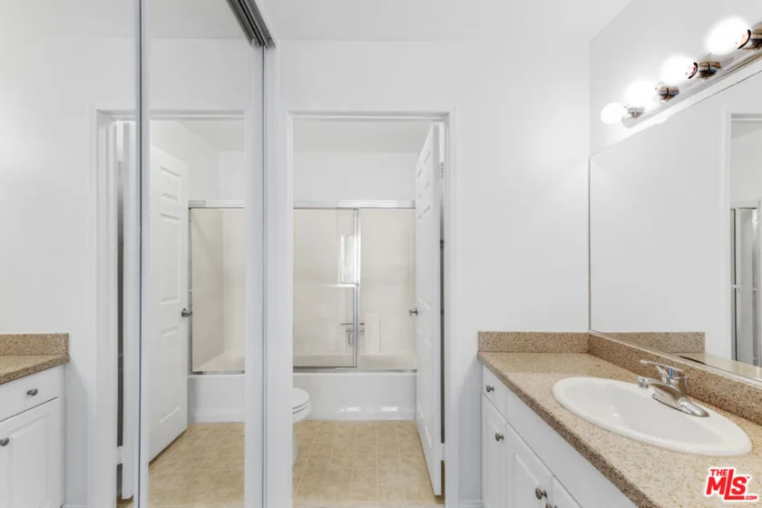 5535 Canoga Avenue #317 photo 9
