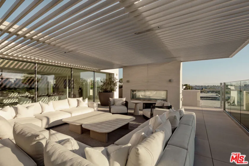 9200 Wilshire Boulevard #504E photo 9
