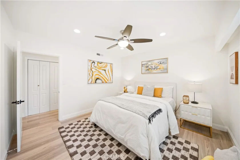 1611 S Pomona #D13 photo 32