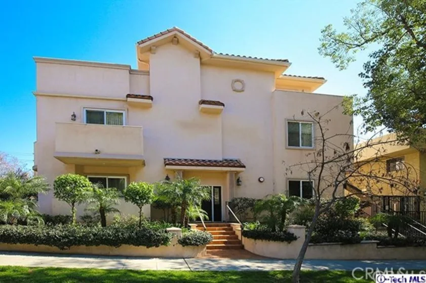 572 E San Jose Avenue #101 photo 1