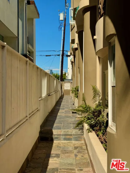 1247 23rd Street #D photo 3