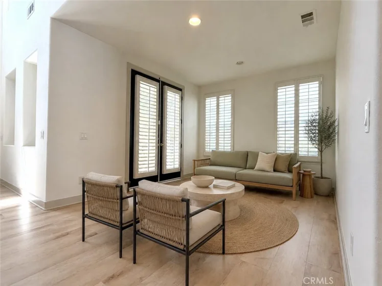 28910 Newport photo 11