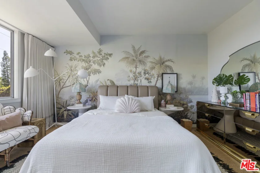 818 N Doheny Drive #302 photo 16
