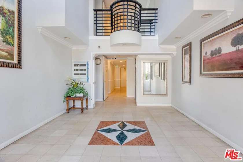 739 Lorraine Boulevard #402 photo 35