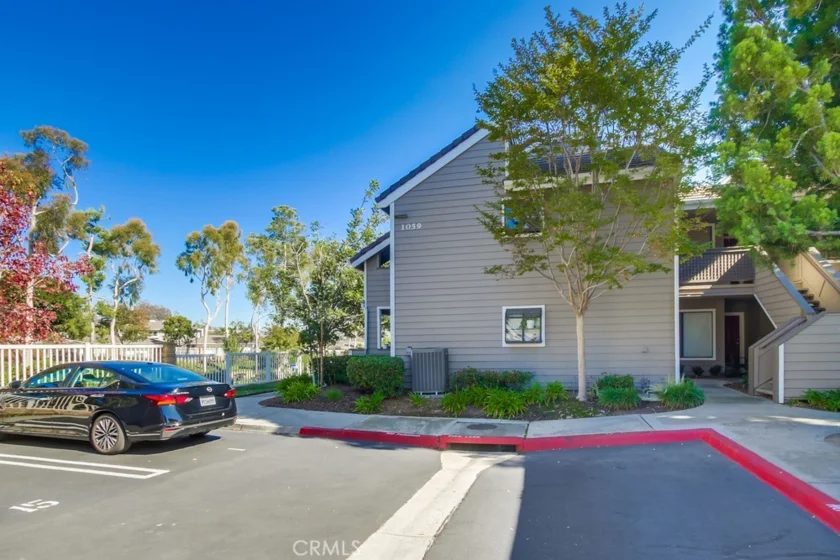 1059 Shadowridge Drive #1 photo 3