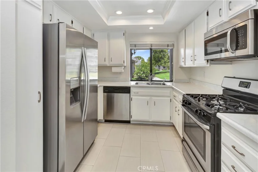 8566 Larkhall Circle #808-B photo 3