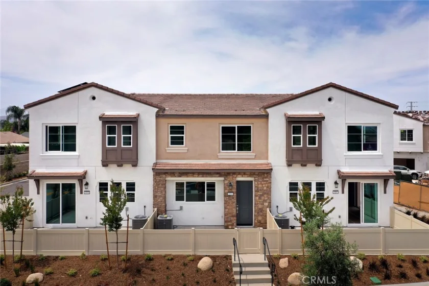 3161 Teralina Circle photo 2