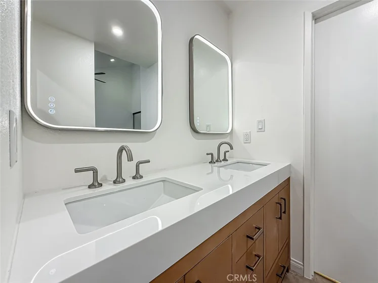 21900 Marylee #279 photo 23