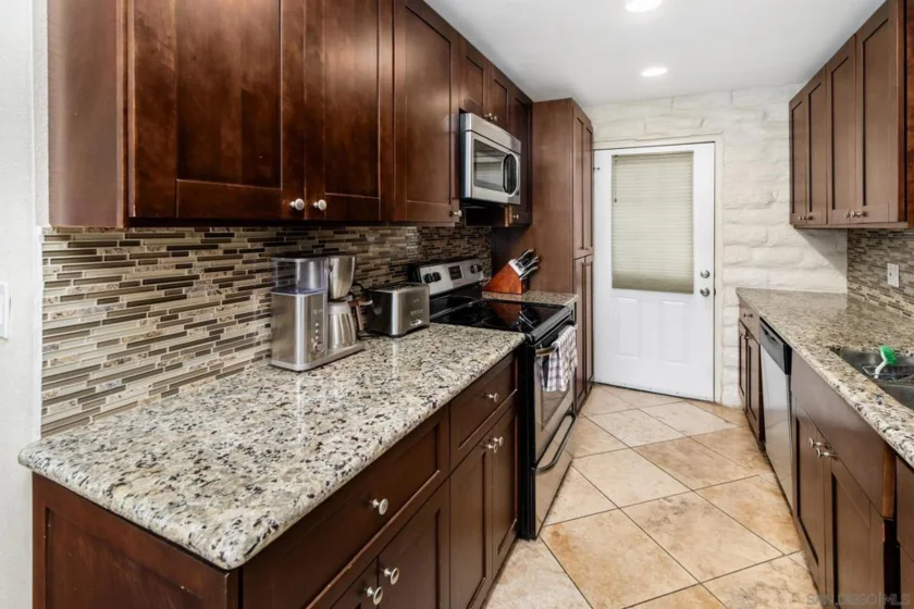 2544 Navarra Drive #4 photo 12