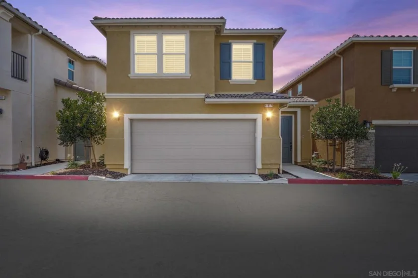 41917 Zafra Street photo 2