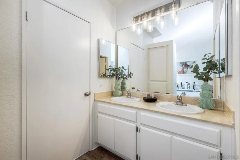 6231 Calle Mariselda #605 photo 18