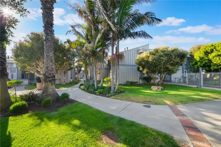 16922 Pacific Coast Hwy #102 photo 32