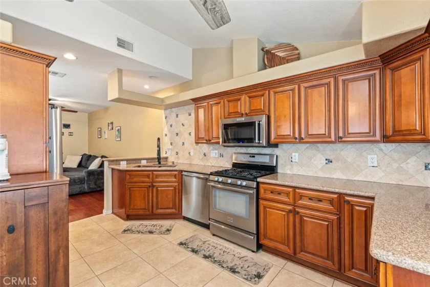 331 Brotherton photo 6