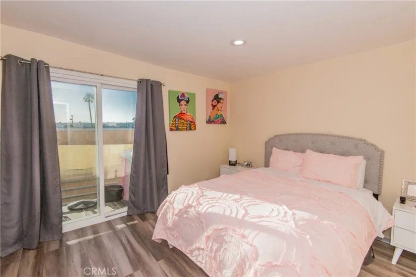 7045 Woodley Avenue #218 photo 16