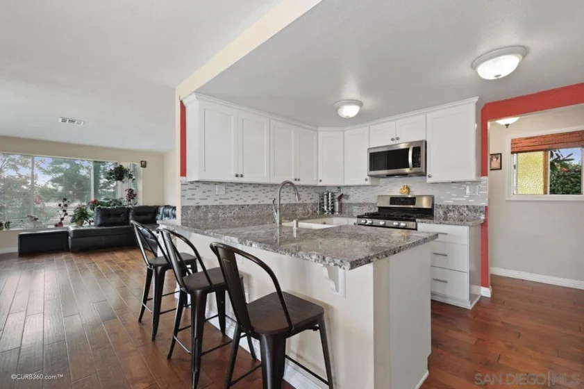 1876 Fairway Park #B photo 1