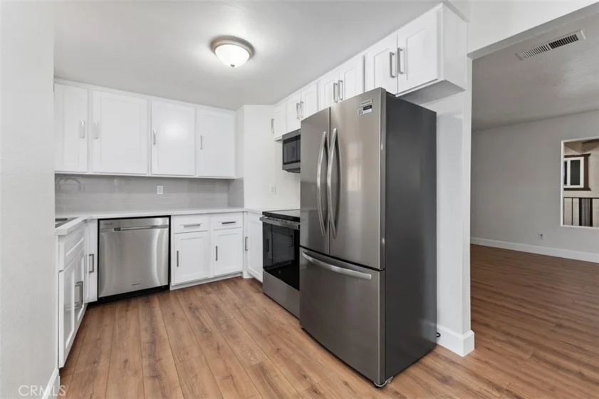 569 E Street #1 photo 8