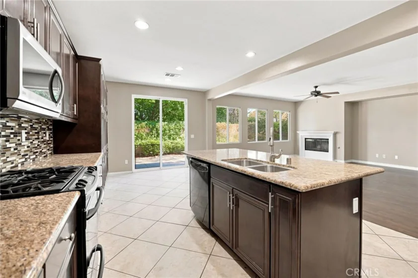 30580 Fox Sedge photo 13