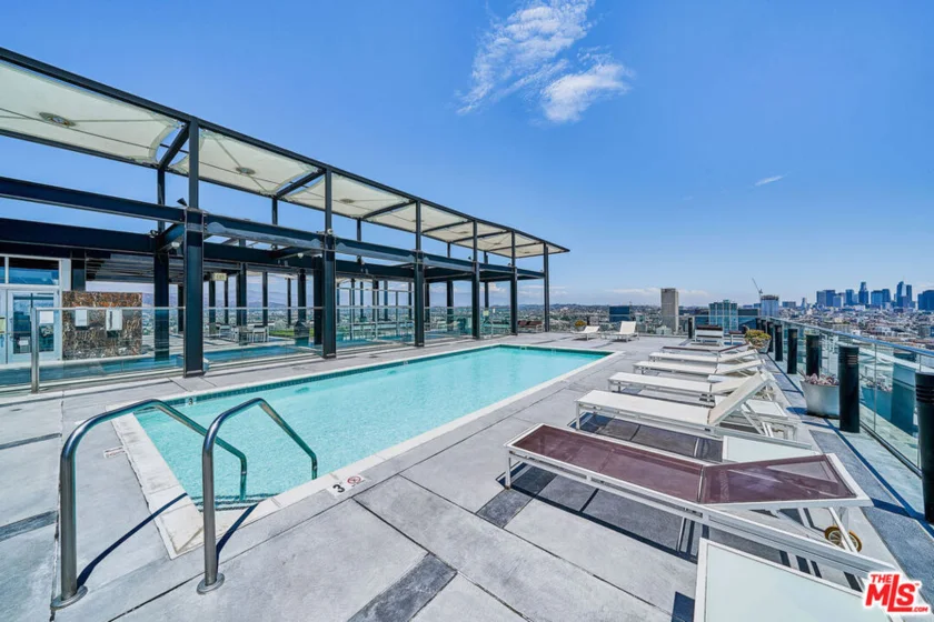 3810 Wilshire Boulevard #1209 photo 27