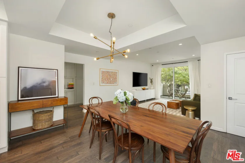 1625 Granville Avenue #101 photo 1