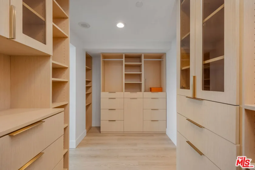 13600 Marina Pointe Drive #907 photo 14