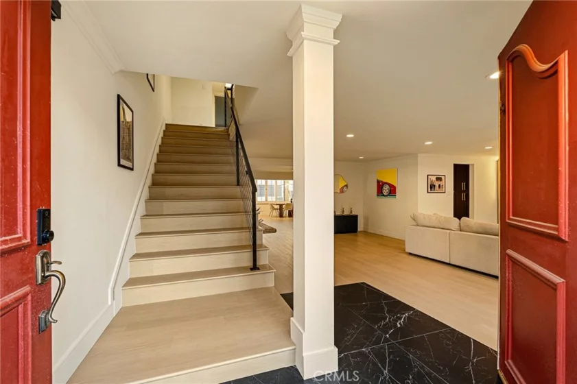 5315 Yarmouth Avenue #104 photo 2