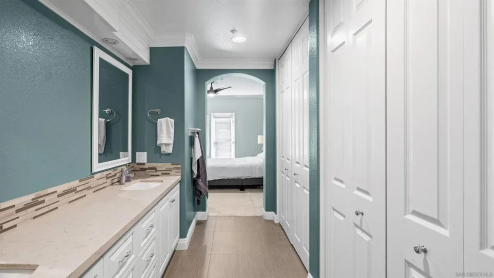 16424 Avenida Venusto #C photo 11