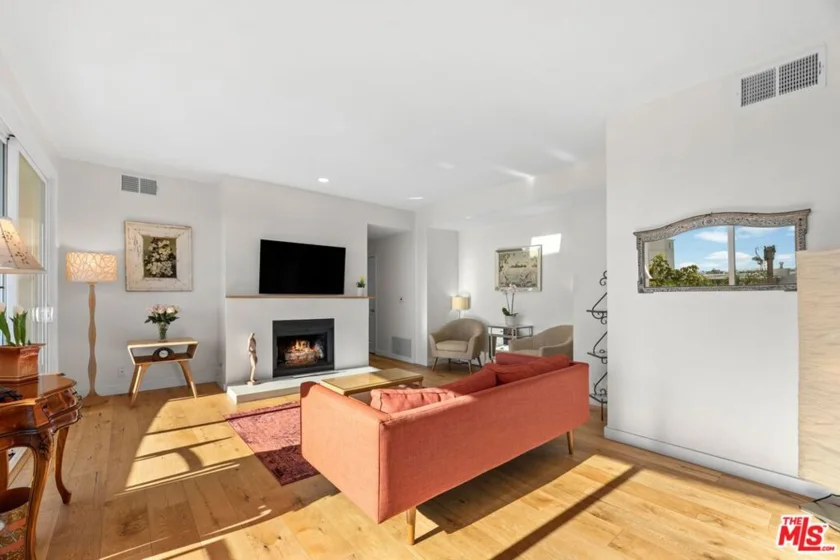 11535 Rochester Avenue #302 photo 1