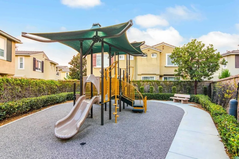 27494 Hazelhurst Street #2 photo 41