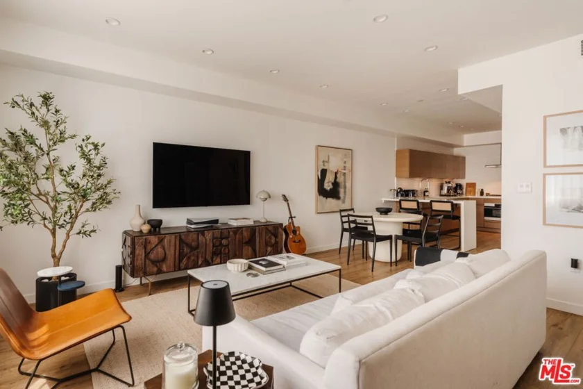 1040 N Spaulding Avenue #4 photo 1