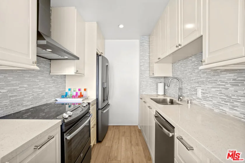 10501 Wilshire Boulevard #1709 photo 10