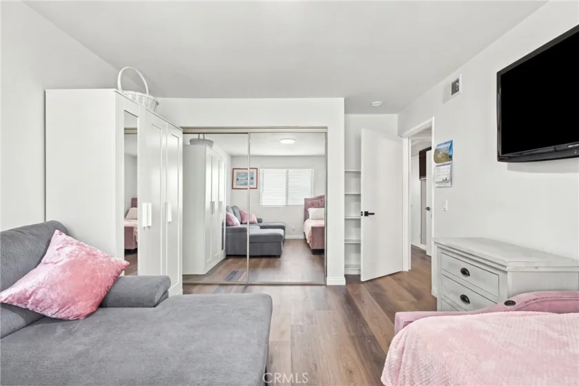 330 Burchett #206 photo 14