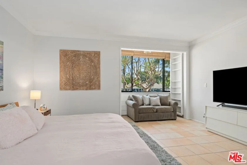 310 Tahiti Way #103 photo 13