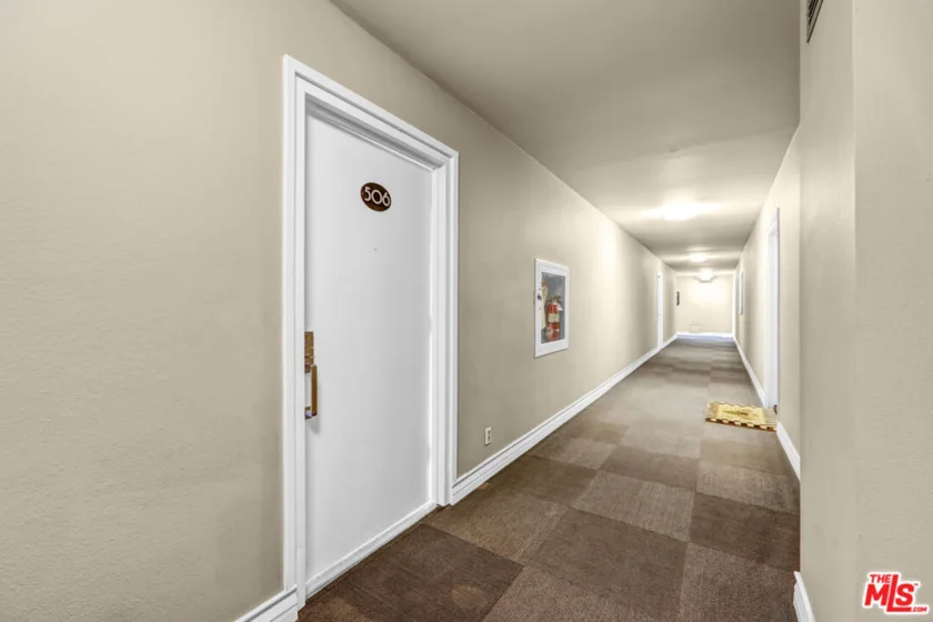 1250 N Kings Road #506 photo 24