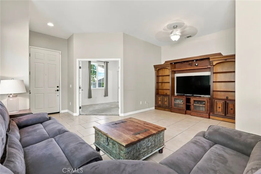 38931 Huddlestone Court photo 6