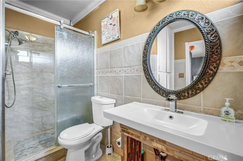 7904 Laurel Canyon #12 photo 18