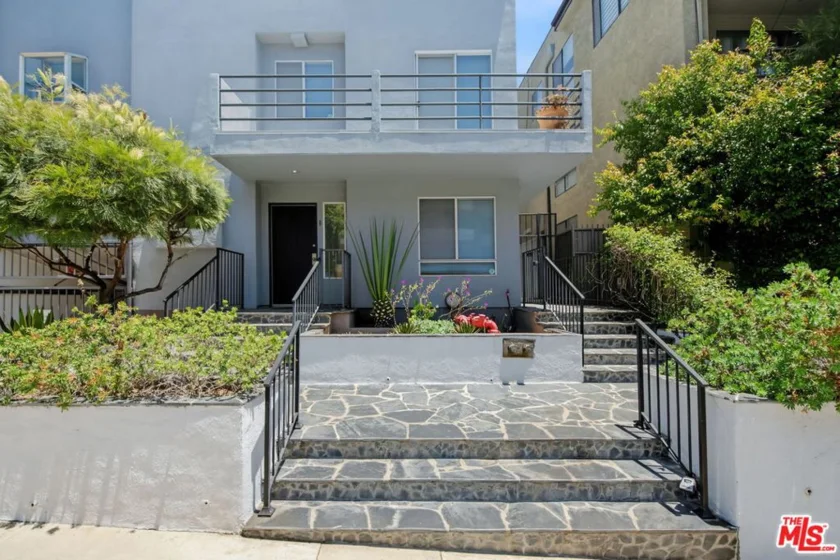 1222 N Kings Road #8 photo 6