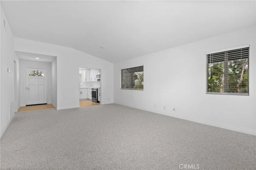 372 Villa Point Drive photo 16