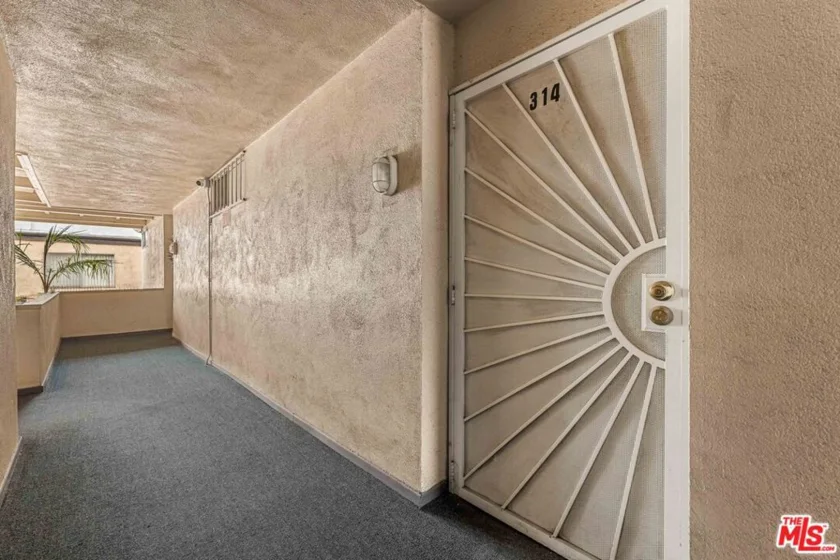 210 S La Fayette Park Place #314 photo 17