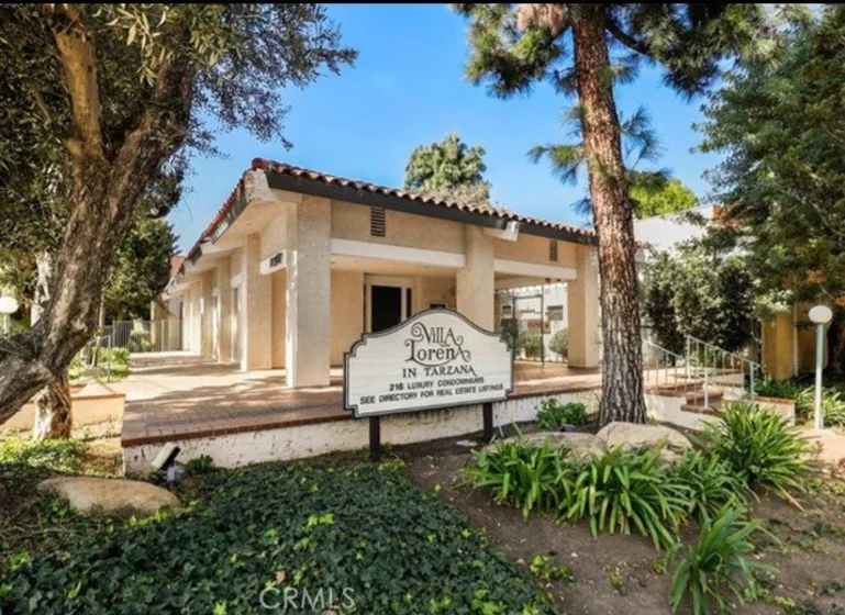 18307 Burbank Boulevard #5 photo 1