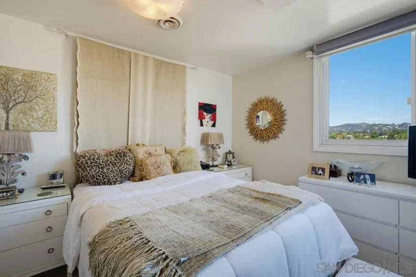 10501 Wilshire Boulevard #1005 photo 19